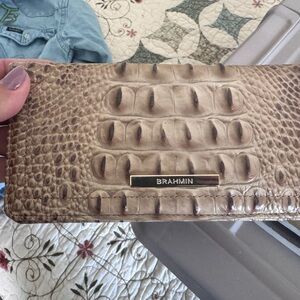 Brahmin Wallet